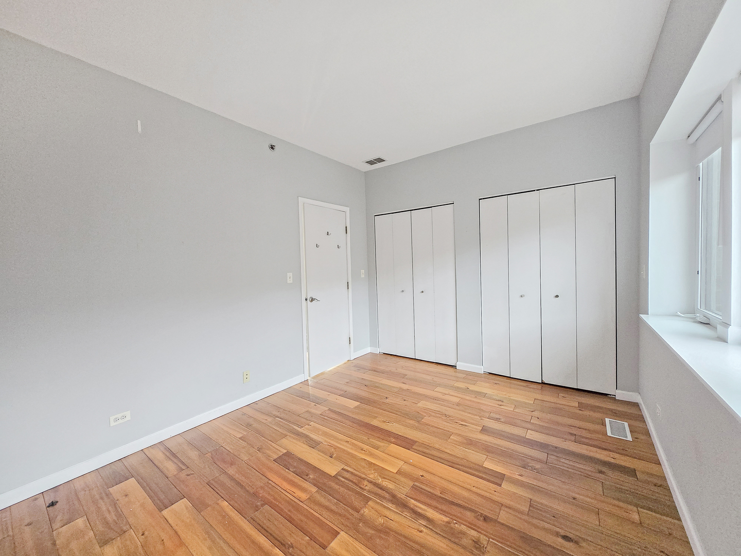 2415 W 32nd Place Property Photo 23