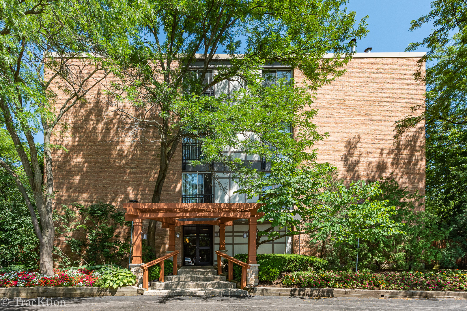 1833 Four Lakes Avenue 4h Property Photo 1