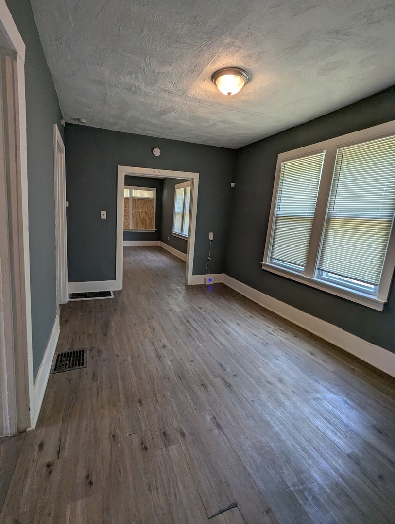 1309 W 110th Place Property Photo 3