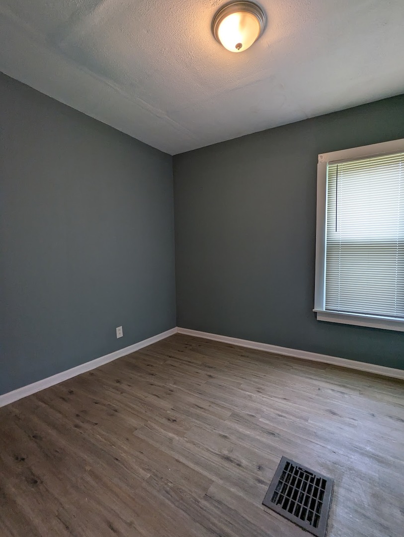 1309 W 110th Place Property Photo 10