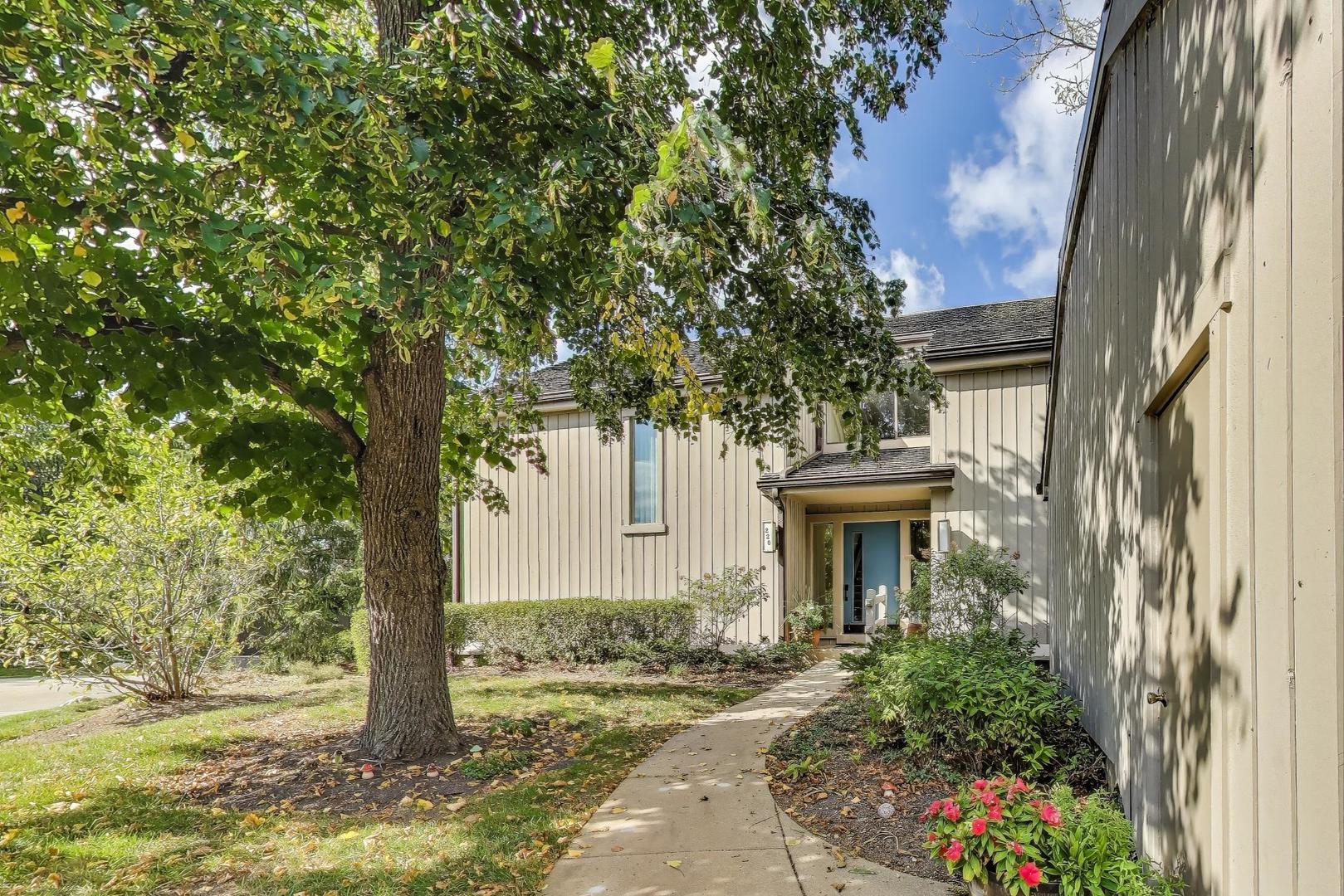 220 Thornhill Court D Property Photo 1