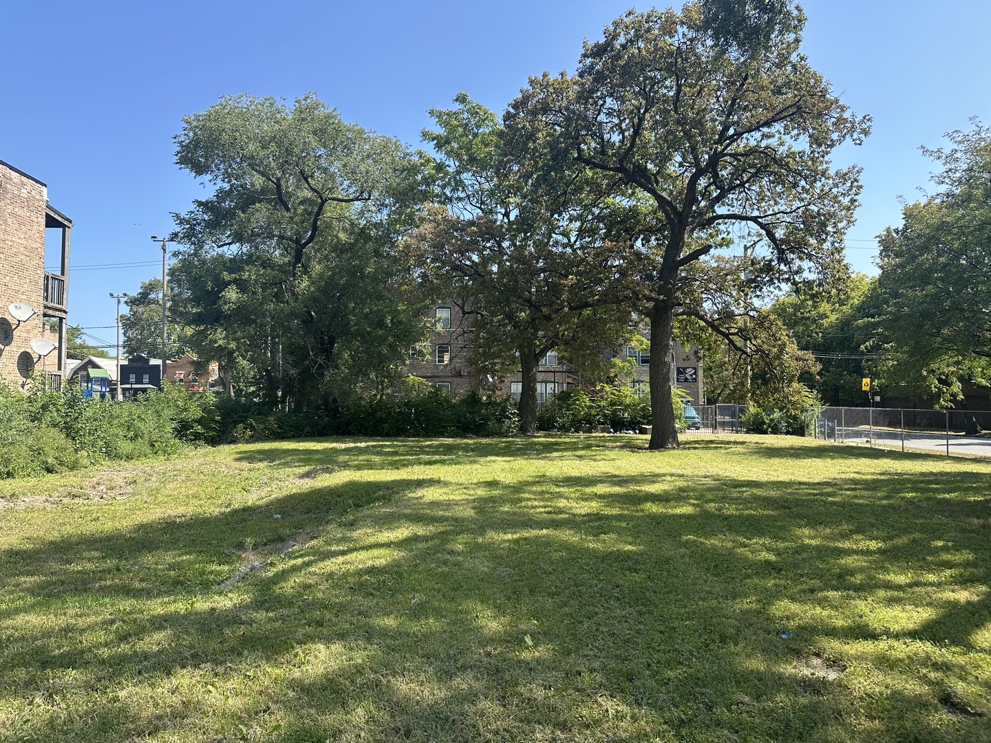 6659 S Greenwood Avenue Property Photo 1