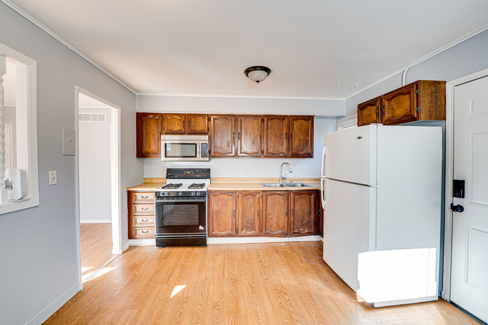 1823 Overdene Avenue Property Photo 7