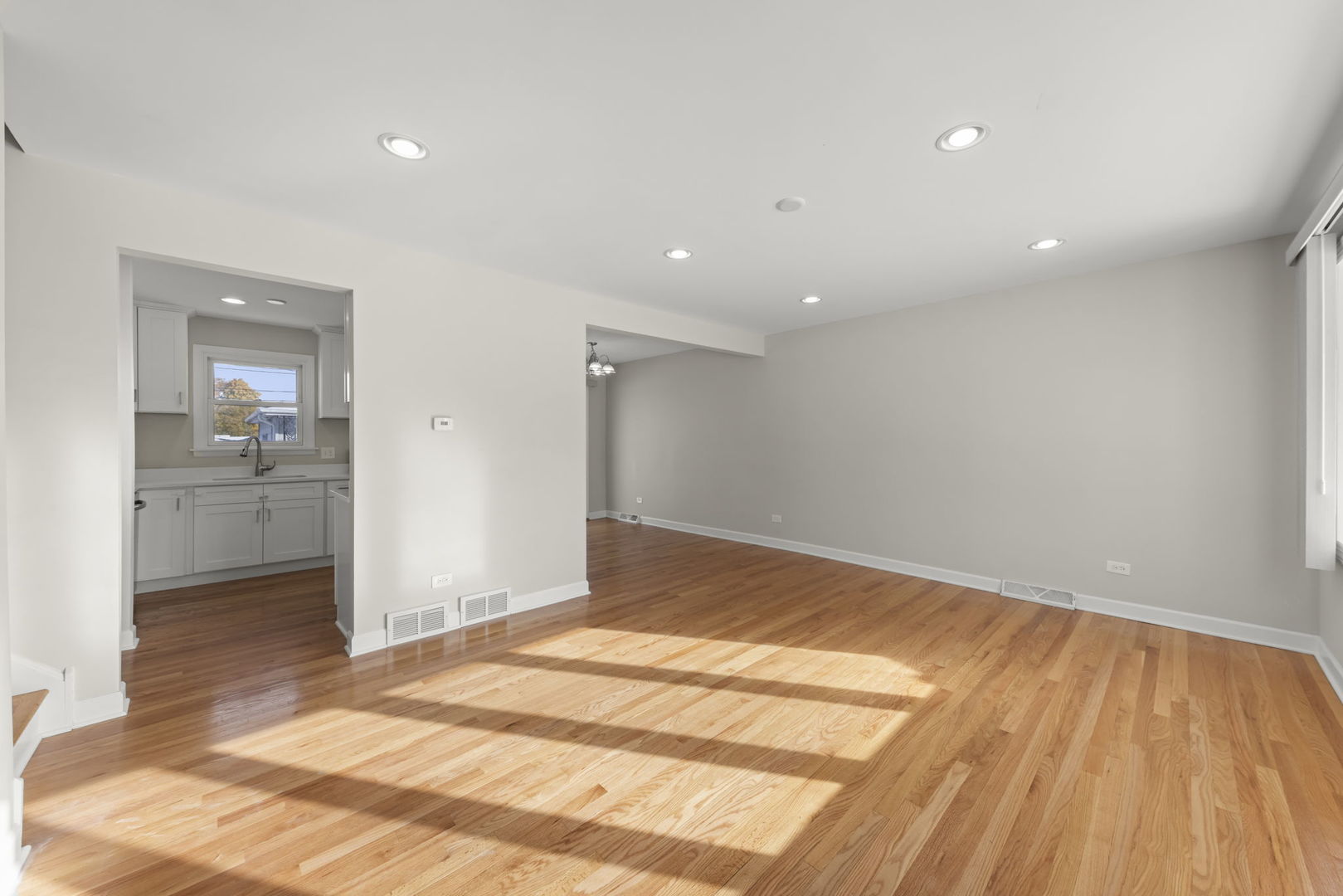 6538 106th Place Property Photo 4