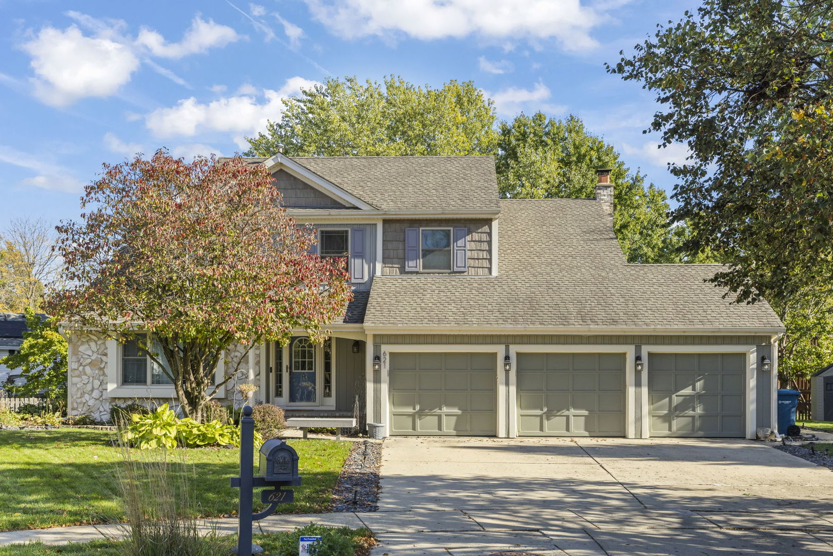 621 Lindsay Court Property Photo 1