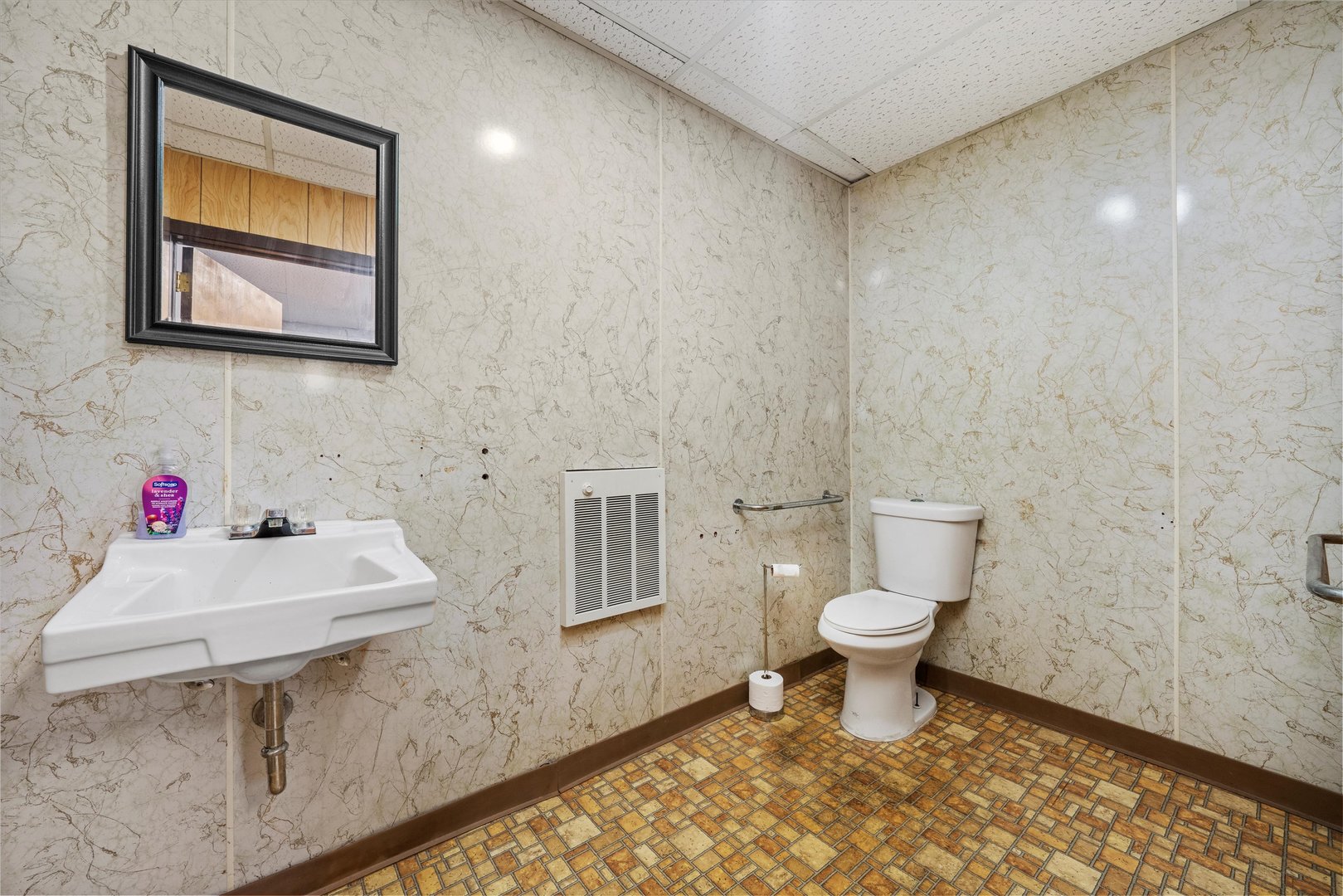 412 Hankes Avenue Property Photo 34