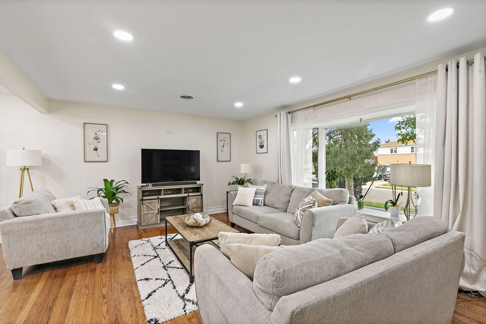 1202 Elsie Drive Property Photo 4