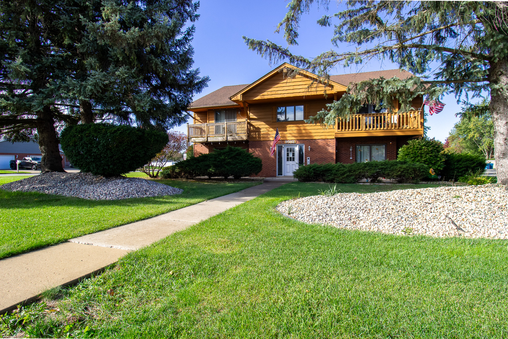 9532 Keilman Street 2n Property Photo 1