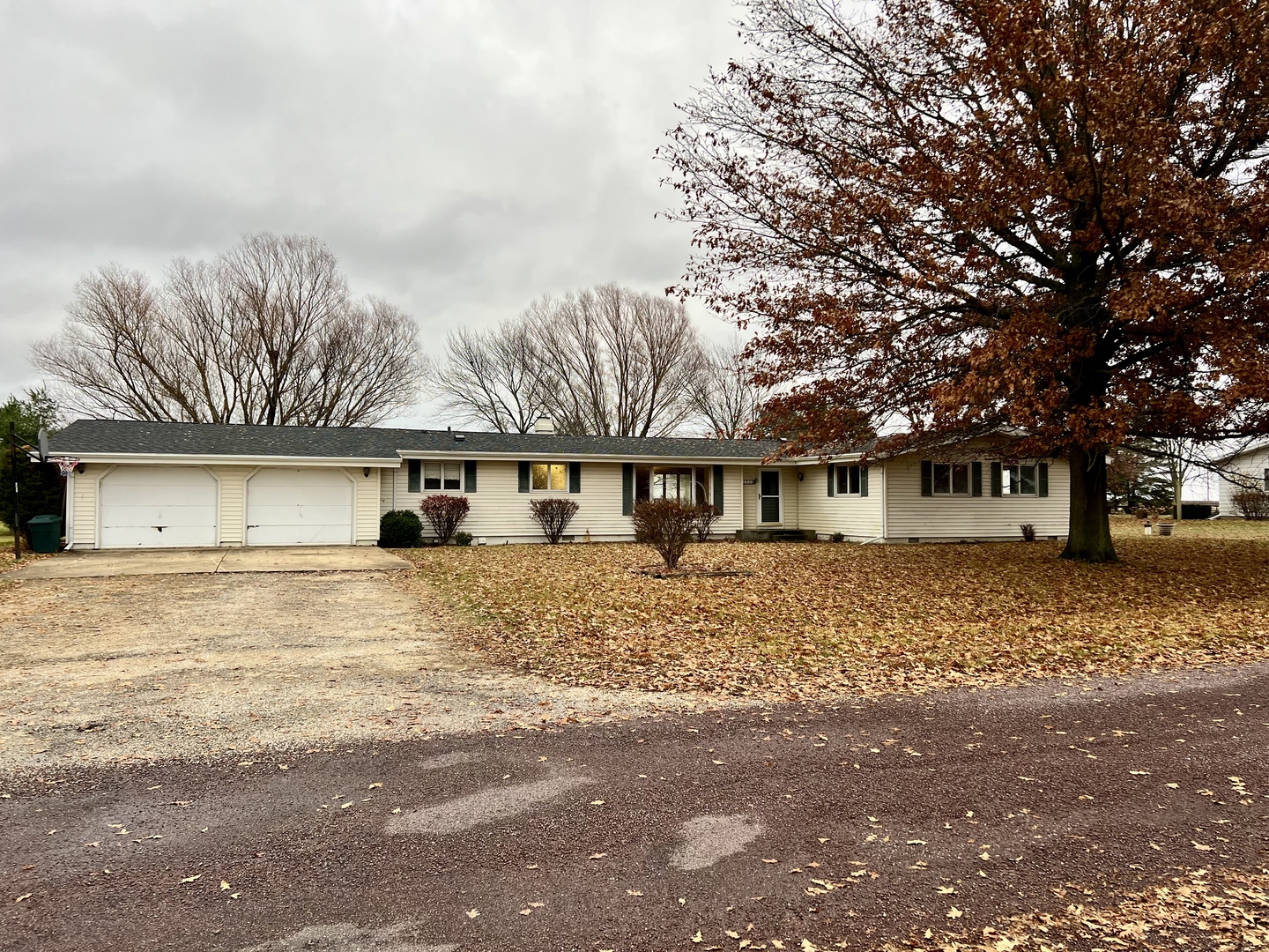 106 Lakeview Drive Property Photo 1