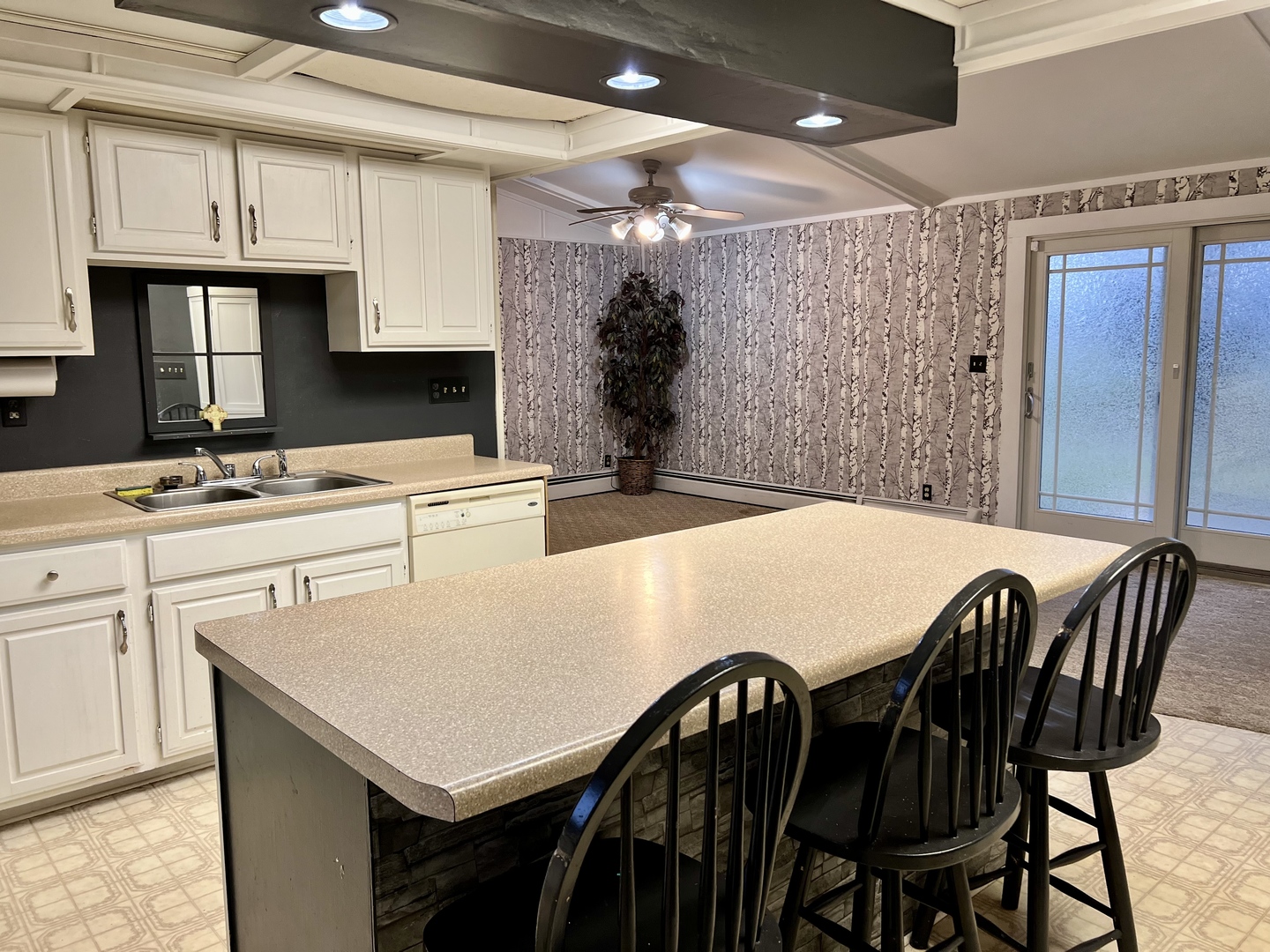 106 Lakeview Drive Property Photo 14
