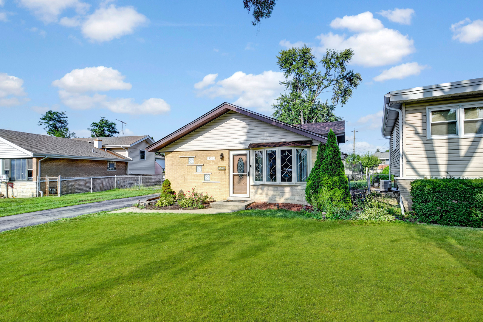 13533 Short Drive Property Photo 1