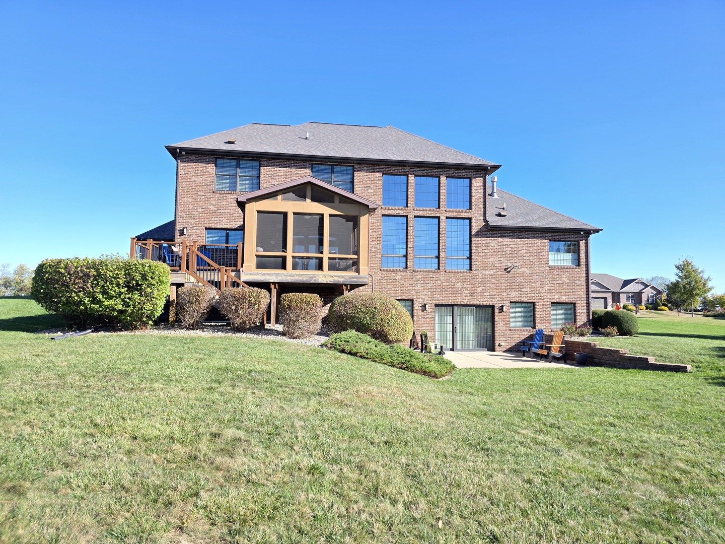 9667 Crossbow Drive Property Photo 6