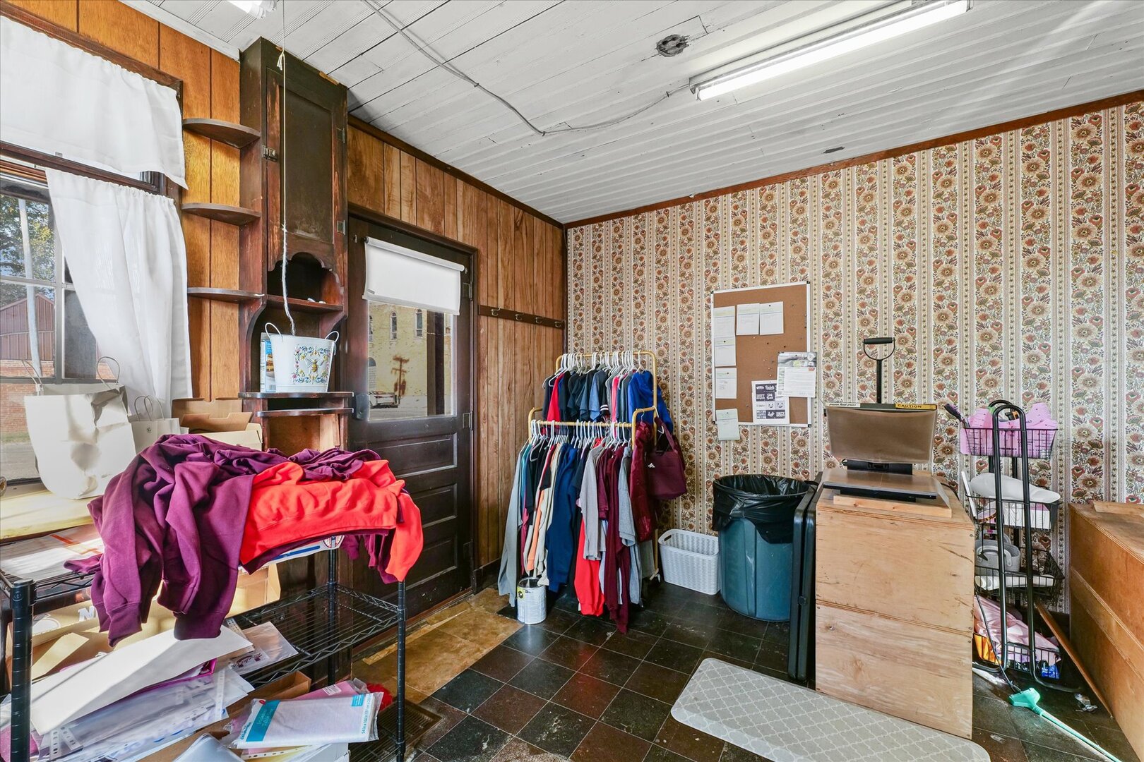 4 N Bourne Street Property Photo 17