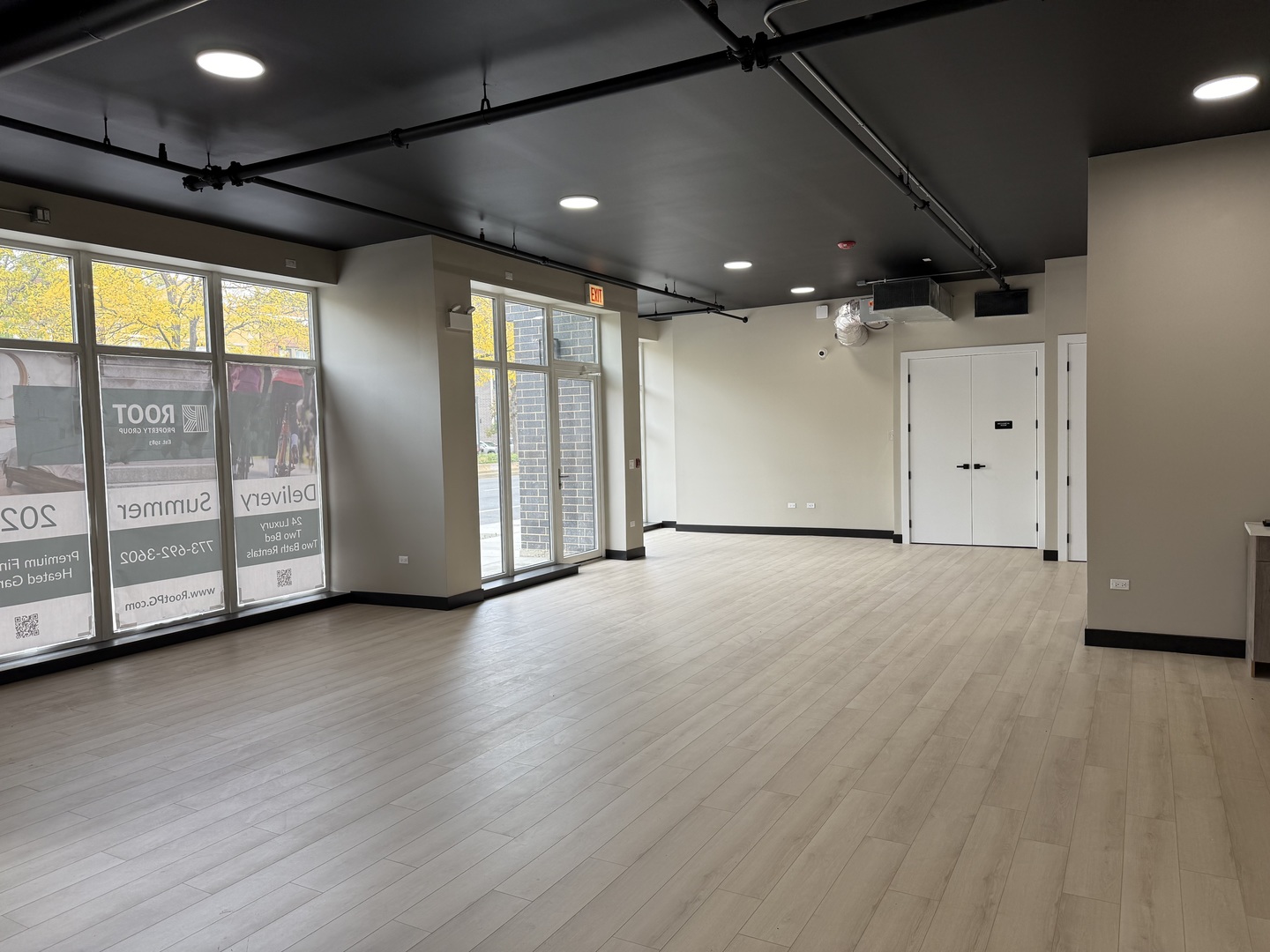 3045 W Irving Park Road Property Photo 4