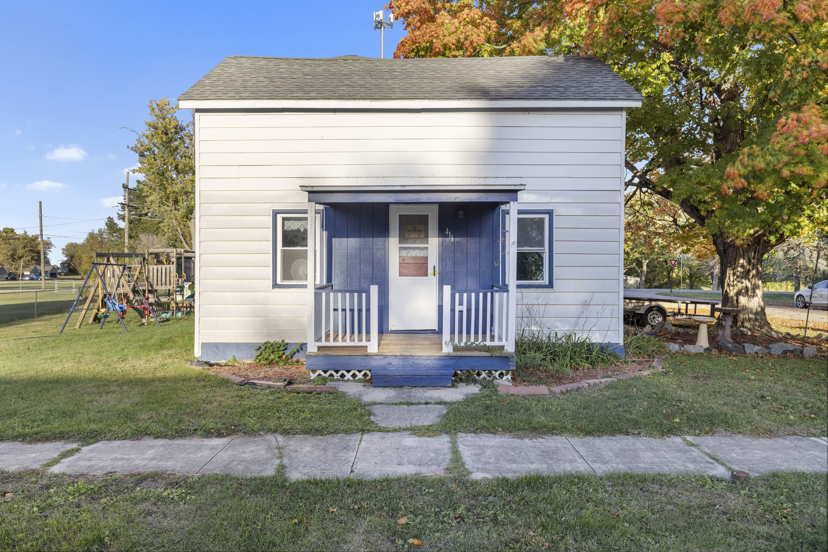 411 S Walnut Avenue Property Photo 1