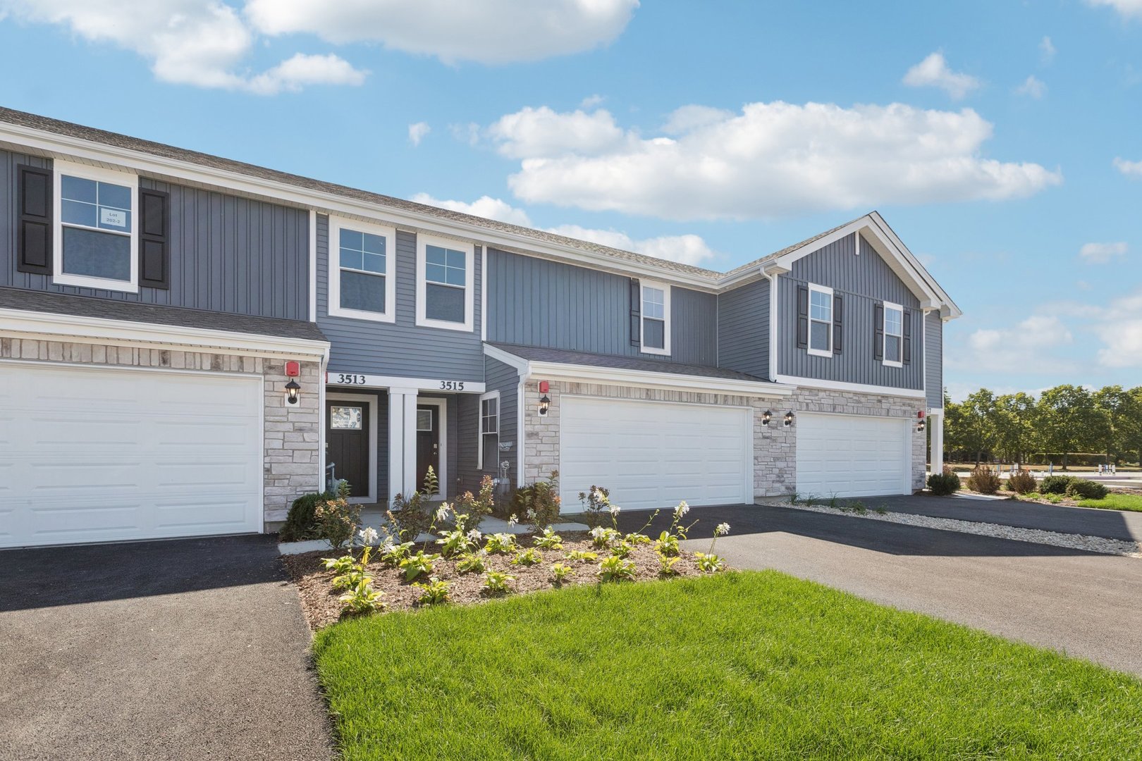 3513 Richardson Circle Property Photo 1