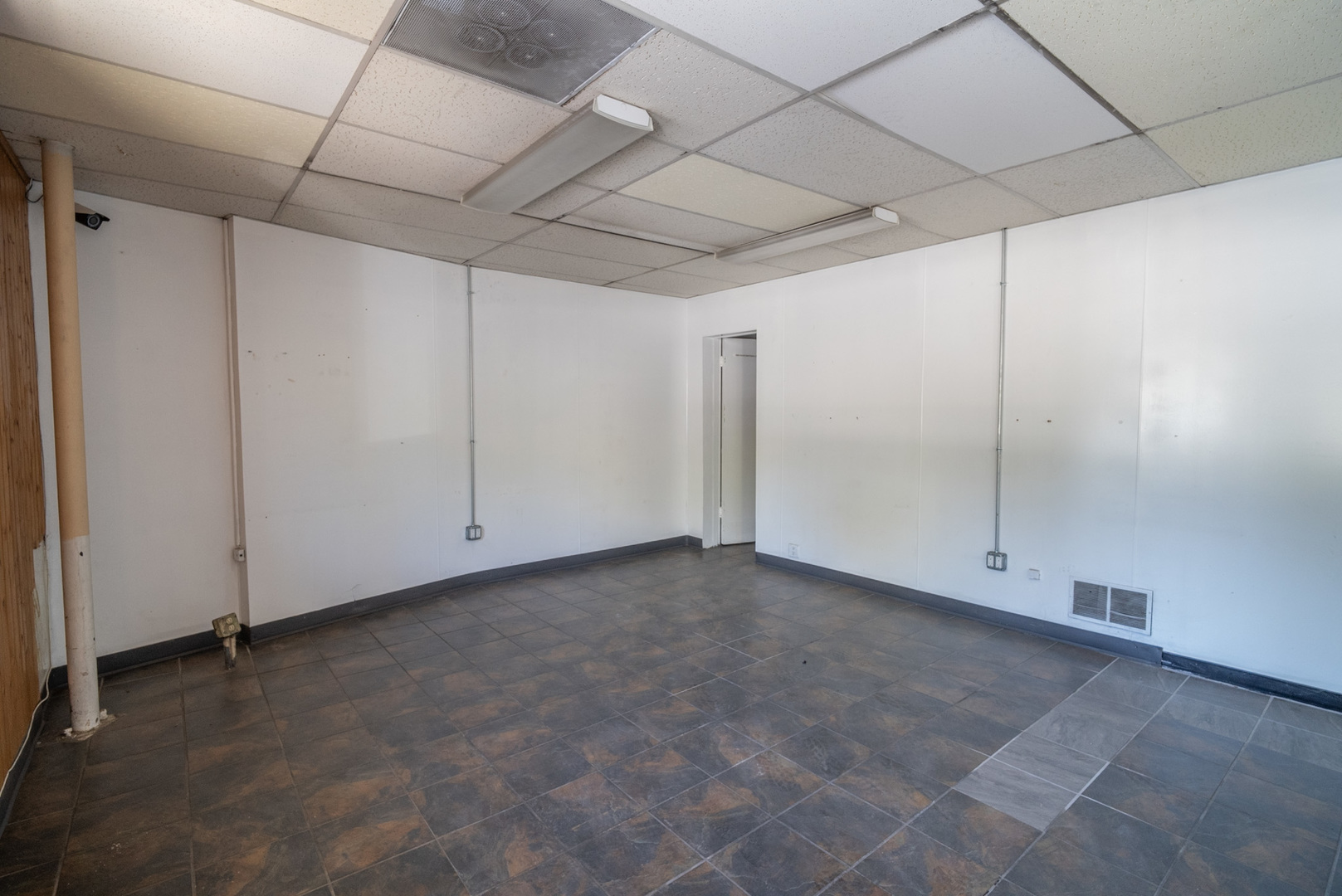 1513 S State Street Property Photo 8