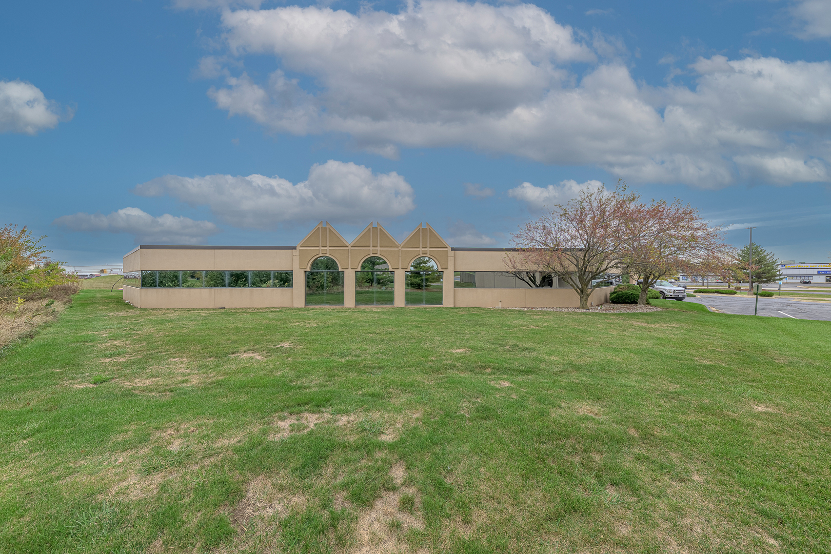 475 Brown Boulevard Property Photo 16