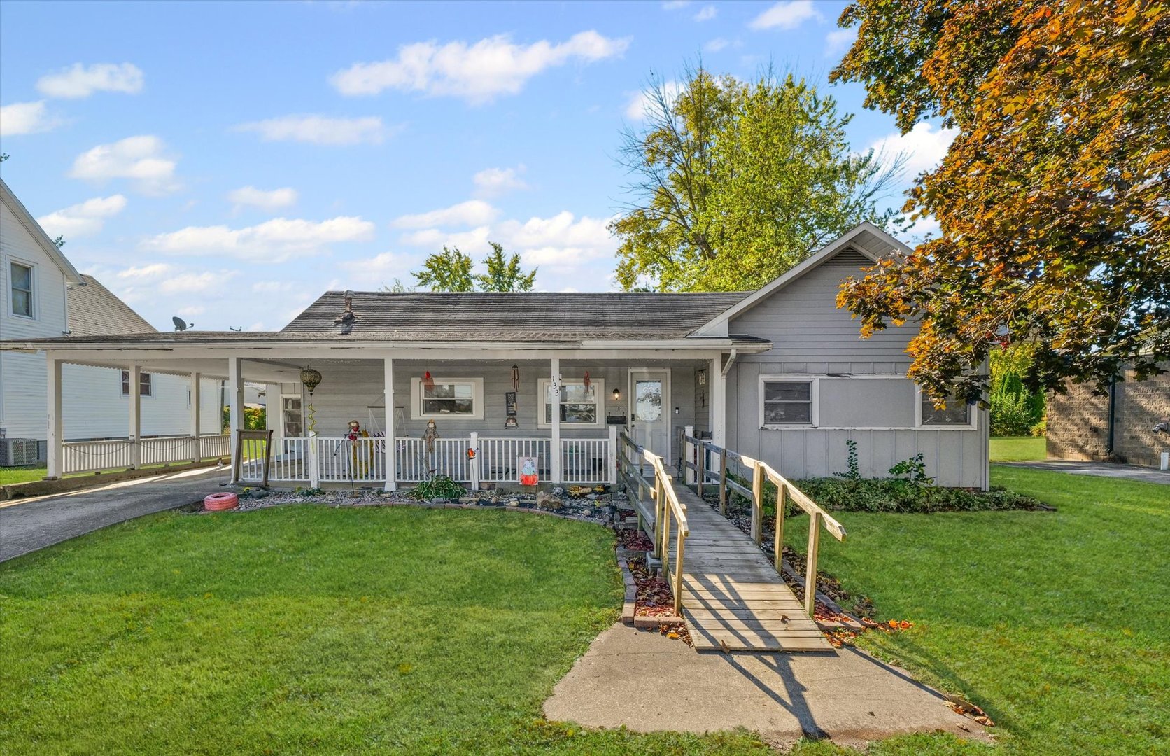 133 W William Street Property Photo 1