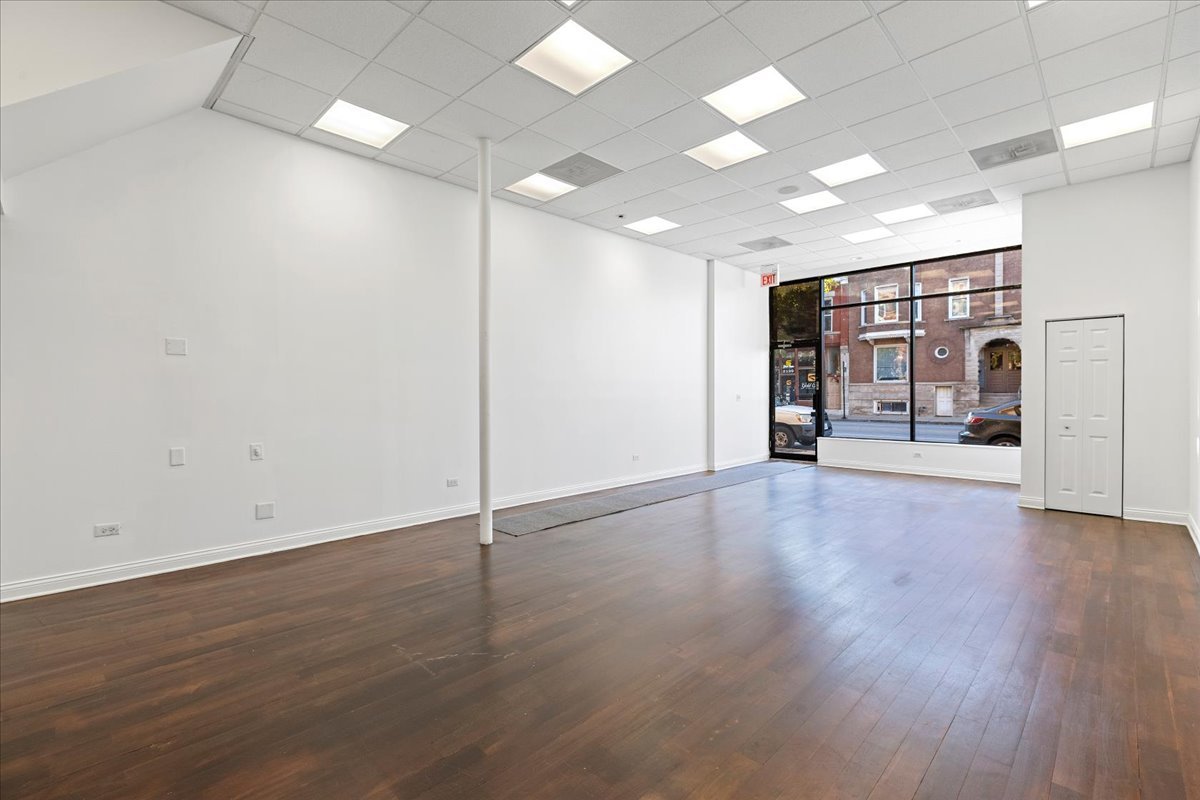 2142 W Chicago Avenue 1 Property Photo 2