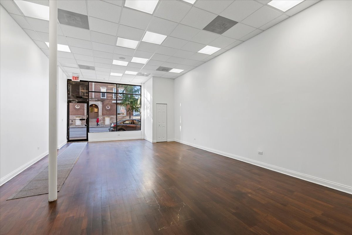 2142 W Chicago Avenue 1 Property Photo 4