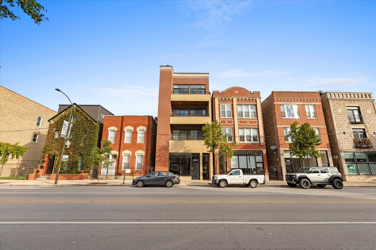 2142 W Chicago Avenue 1 Property Photo 16