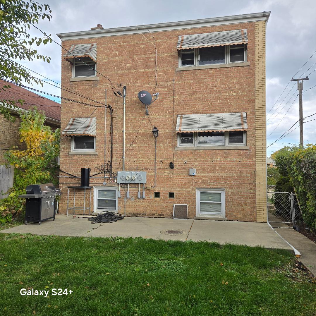 5600 N Mango Avenue Property Photo 2