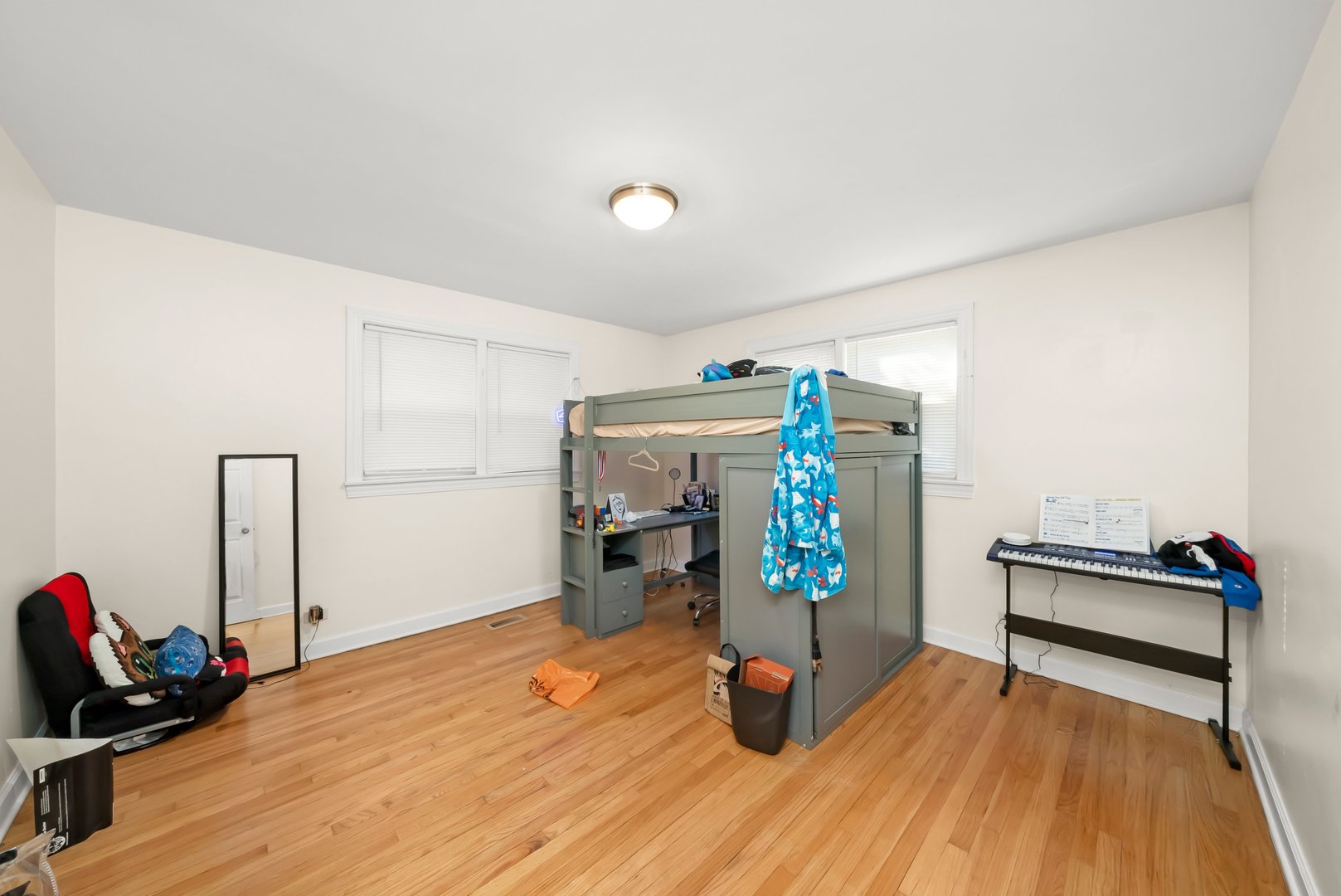 704 Florence Avenue Property Photo 8