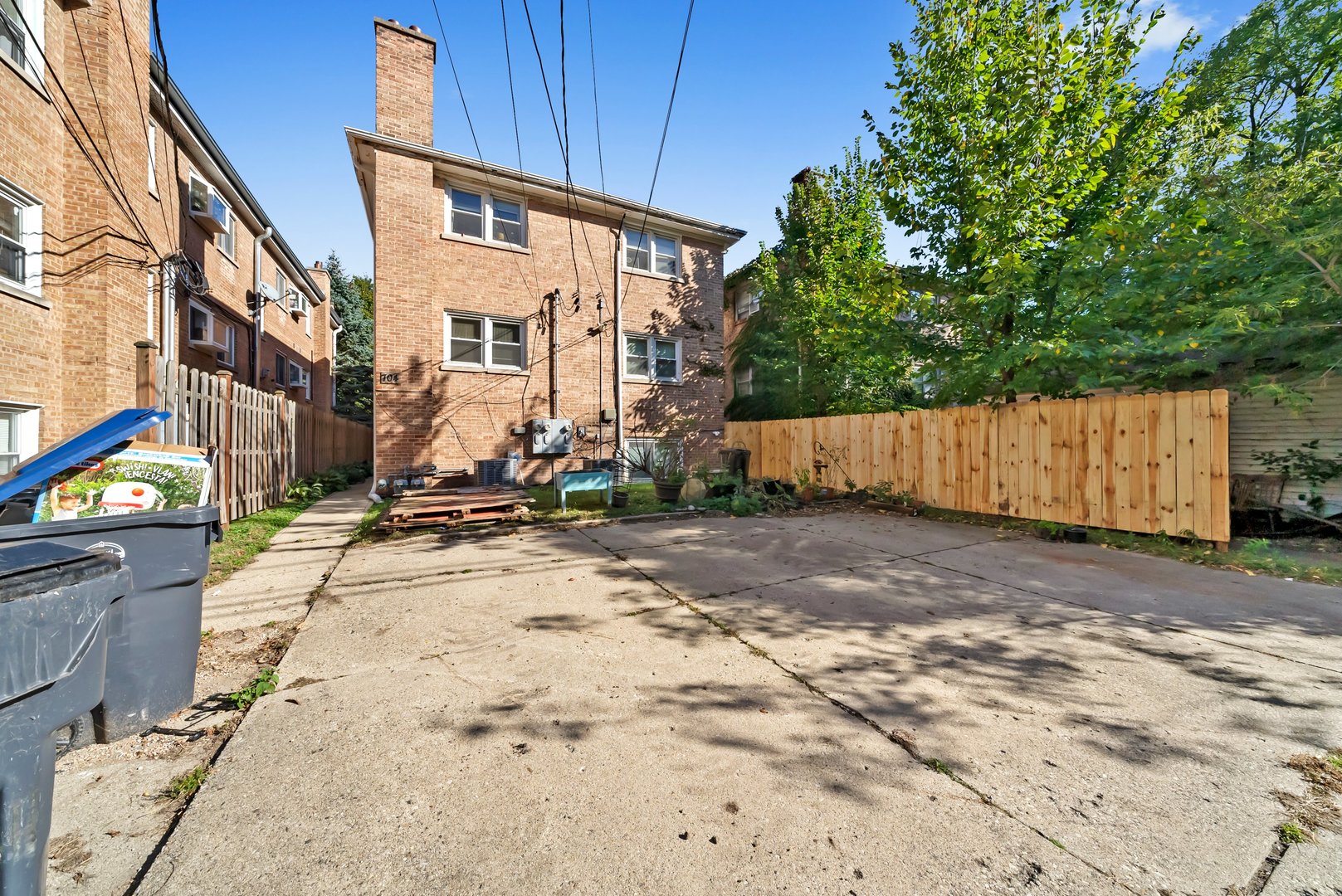 704 Florence Avenue Property Photo 15