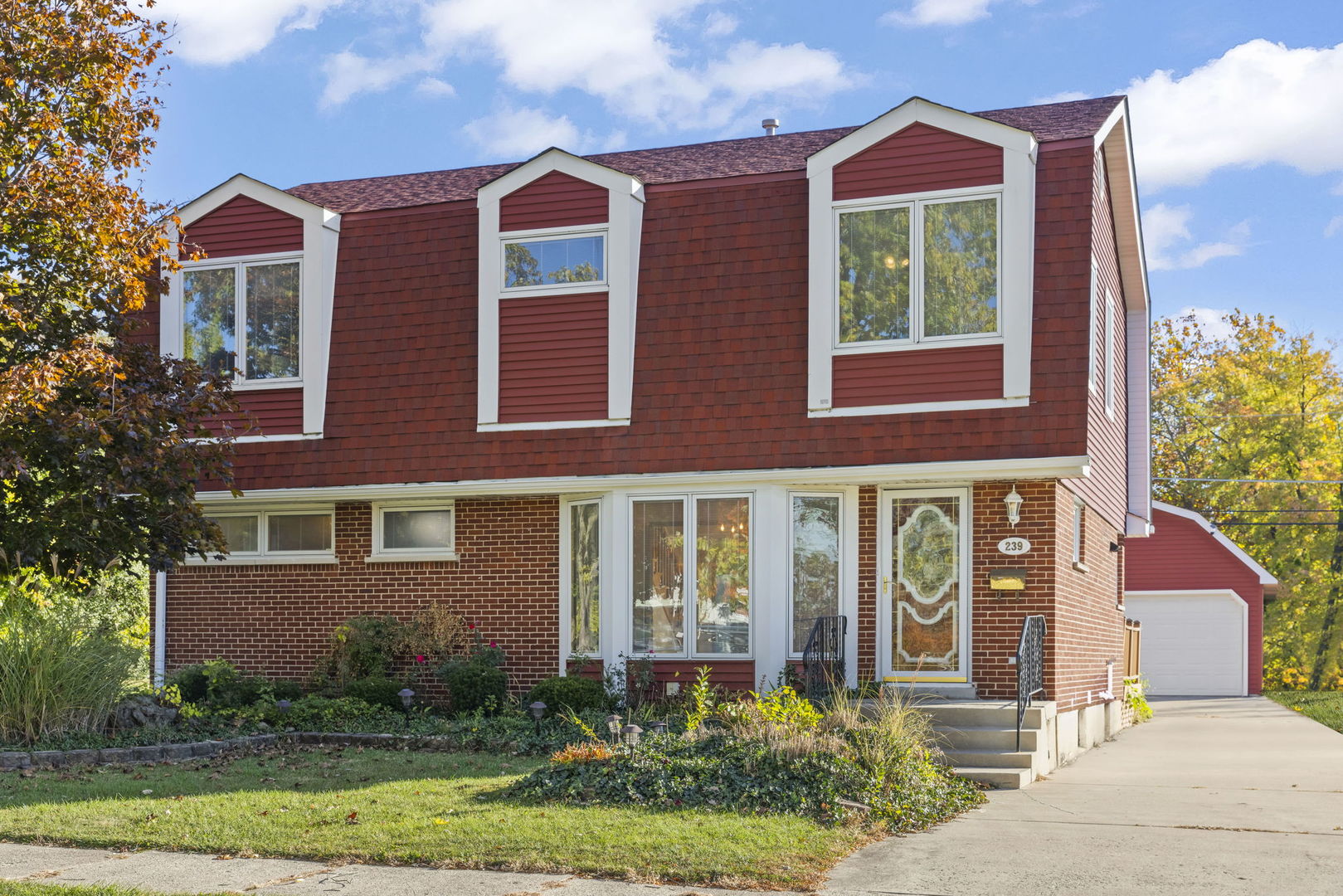 239 S Park Street Property Photo 1