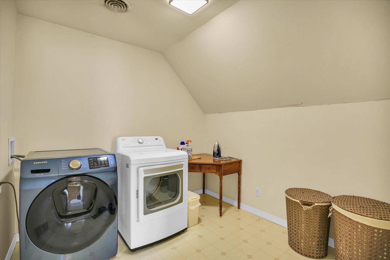 561 County Road 700 Property Photo 31