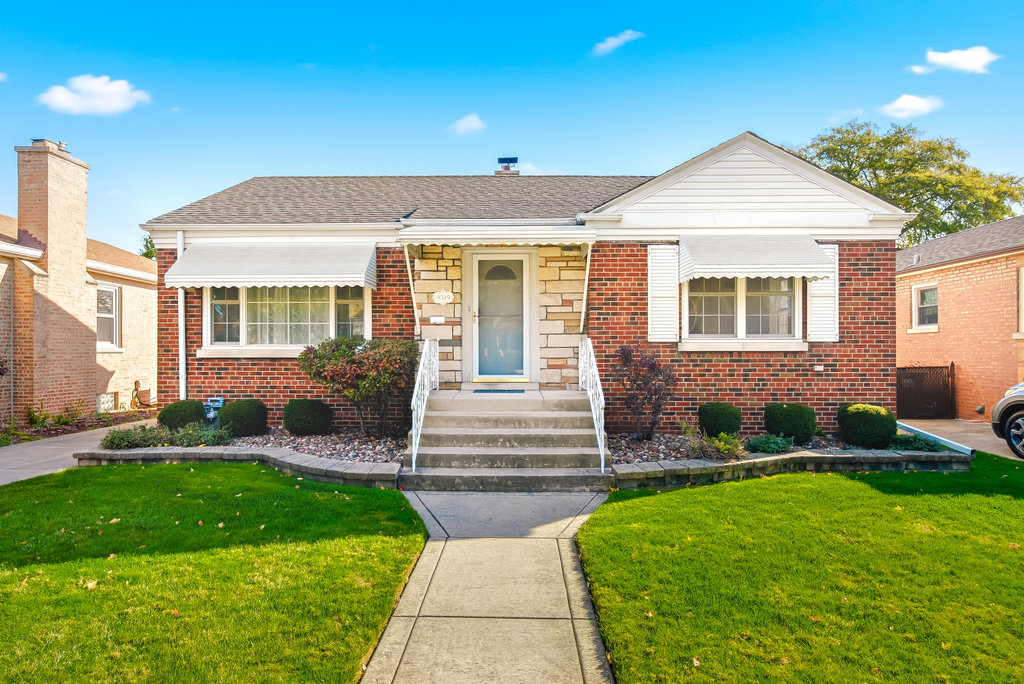 9319 S Ridgeway Avenue Property Photo 1