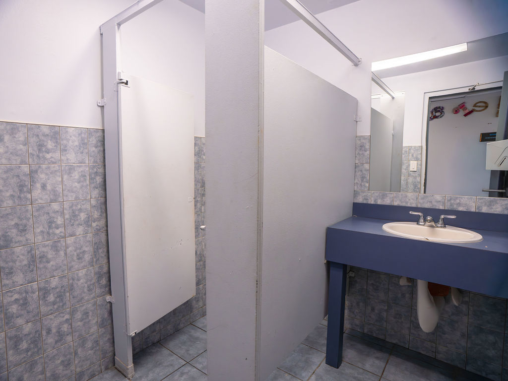 5710 N Broadway Street Property Photo 24