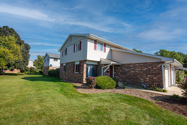 1643 Castbourne Court Property Photo 1