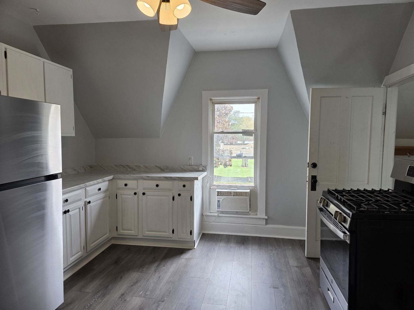 14 Lincoln Parkway 2