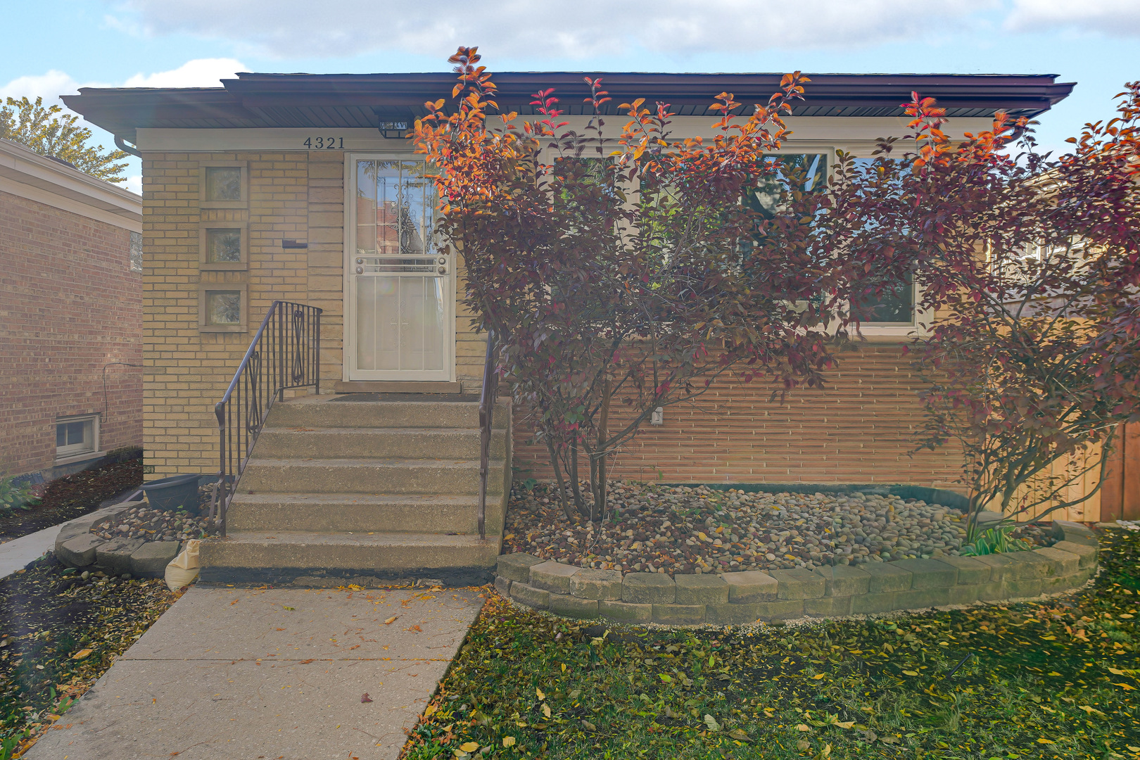 4321 W Augusta Boulevard Property Photo 1