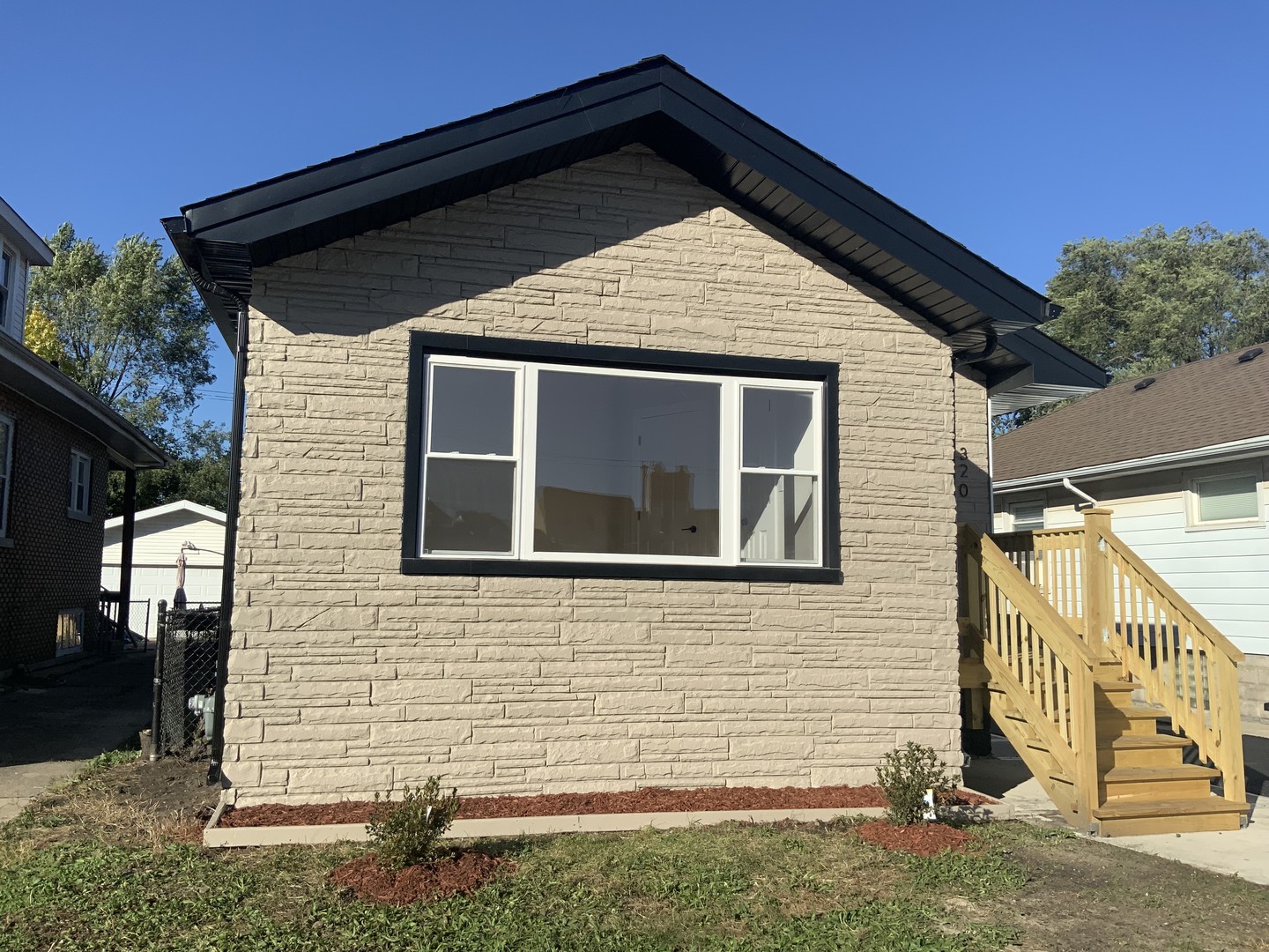 320 157th Street Property Photo 1