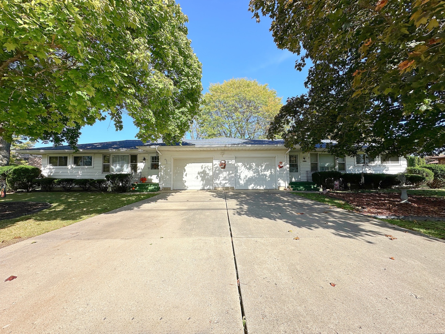 1600 E 1st Street Property Photo 1