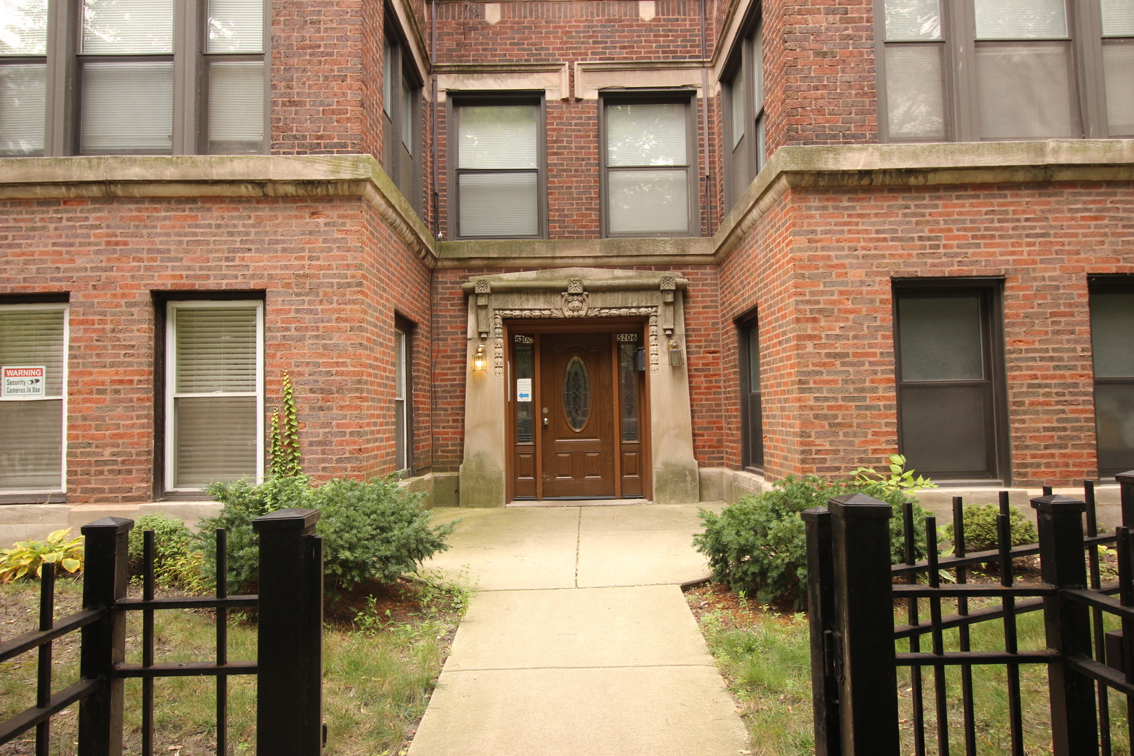 5200 S Woodlawn Avenue Property Photo 2