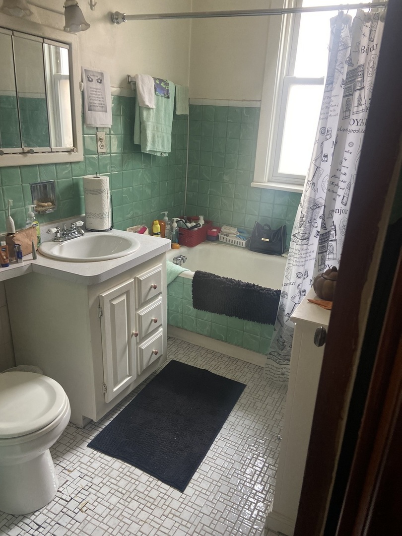 12504312 Property Photo 4