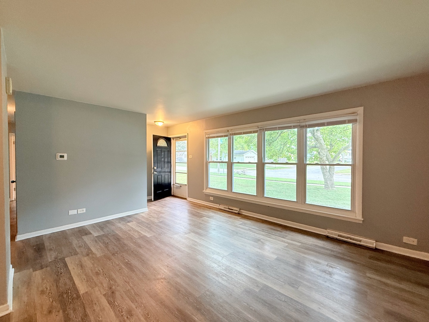 930 Coach Road Property Photo 3
