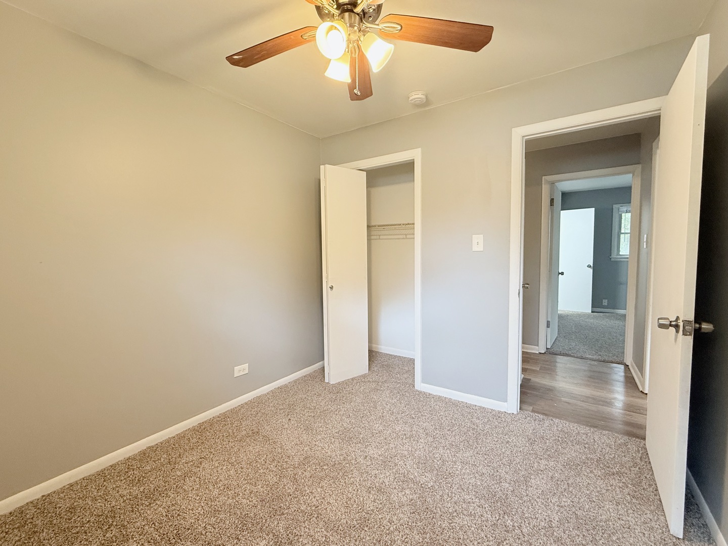 930 Coach Road Property Photo 7