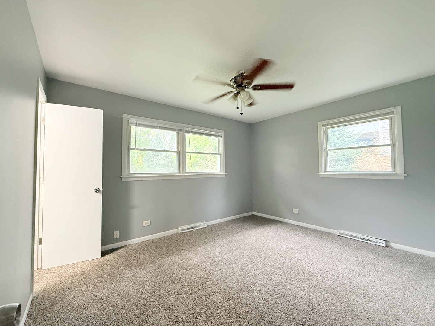 930 Coach Road Property Photo 10