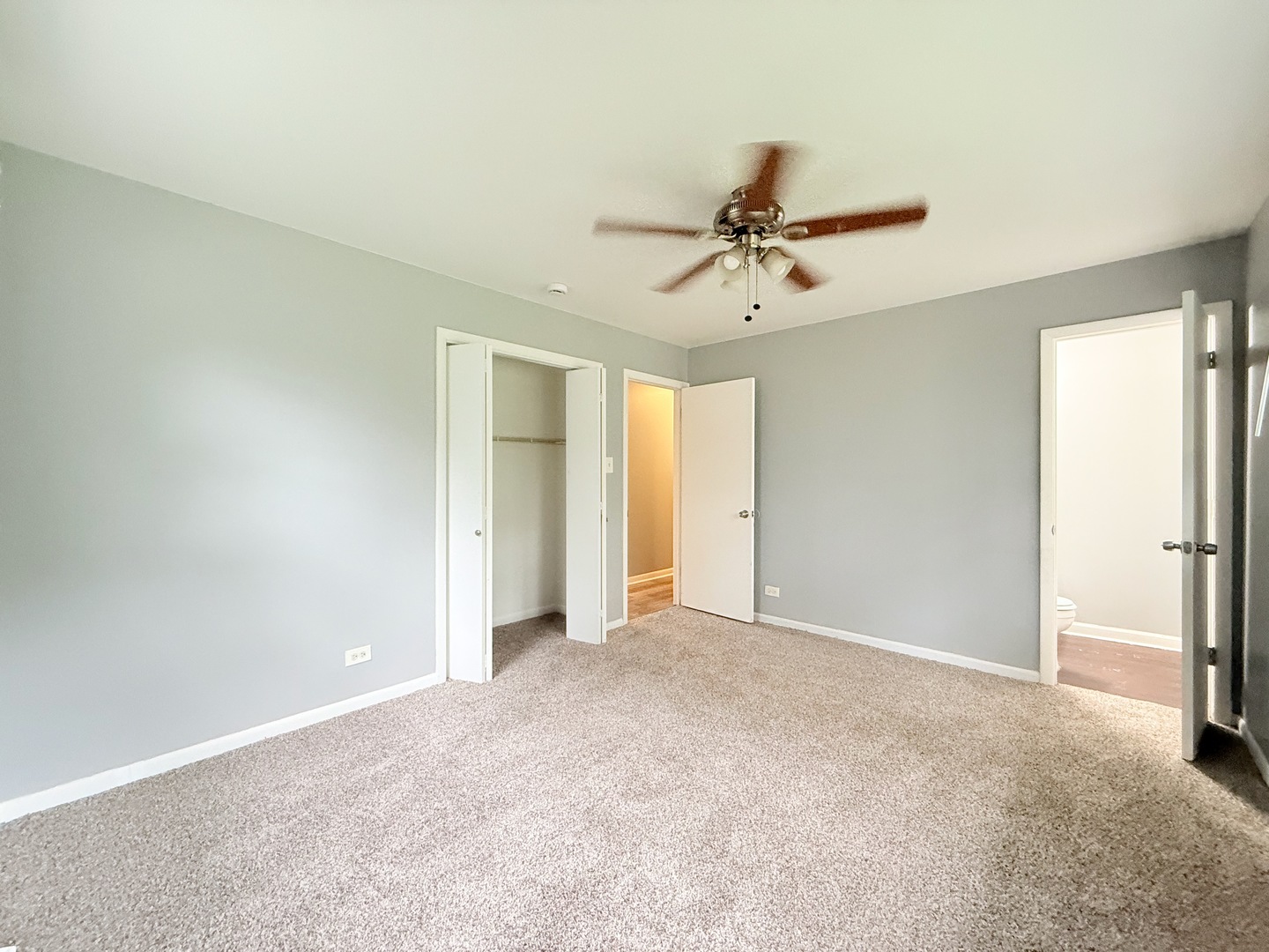 930 Coach Road Property Photo 11