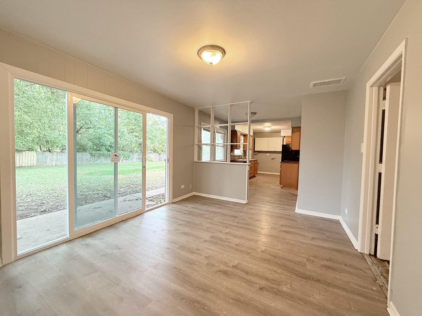 930 Coach Road Property Photo 15