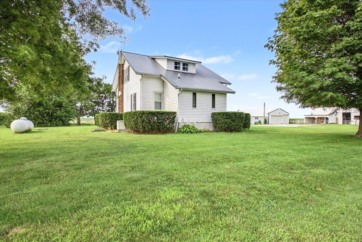 9898 E 1200 North Road Property Photo 3