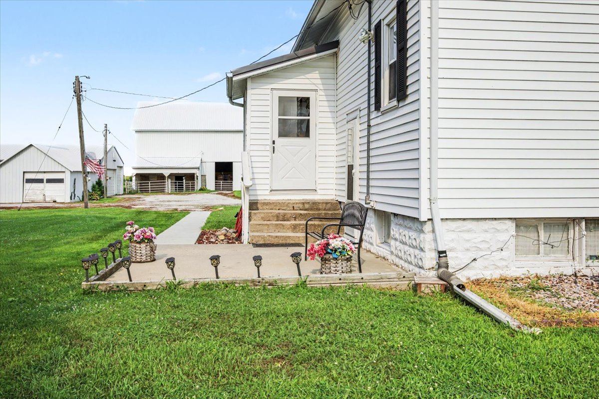 9898 E 1200 North Road Property Photo 10