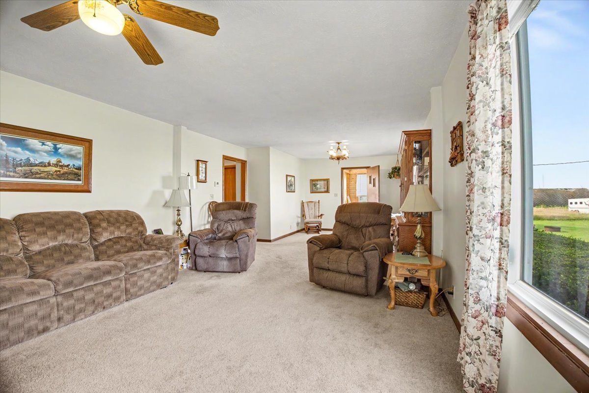 9898 E 1200 North Road Property Photo 17