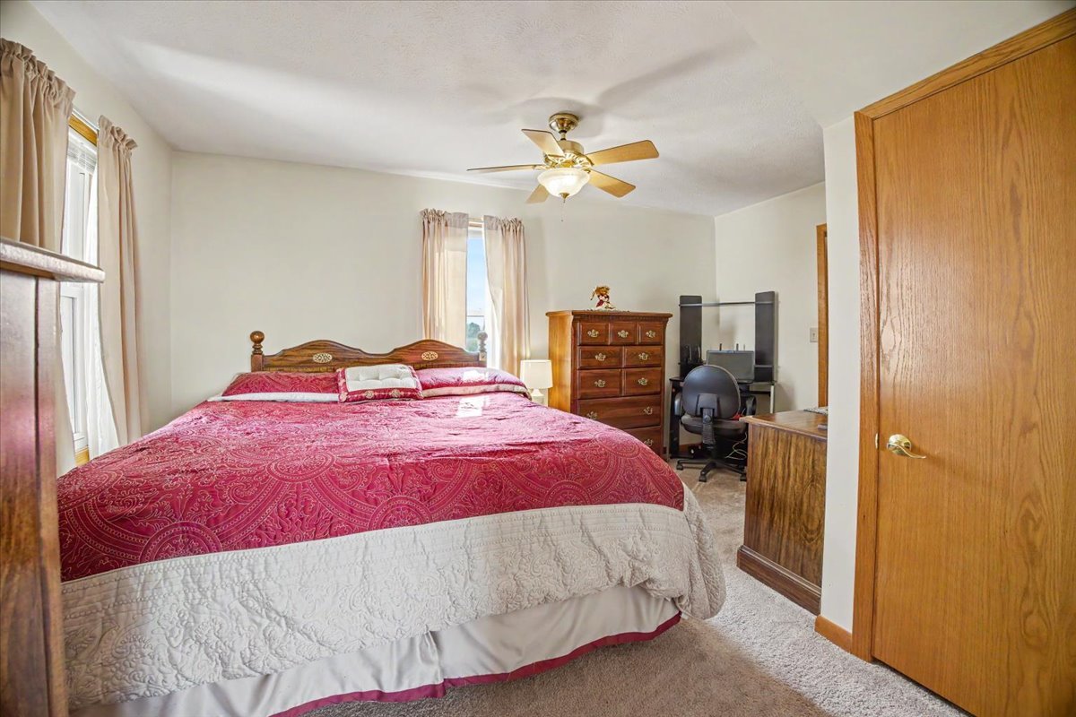 9898 E 1200 North Road Property Photo 21