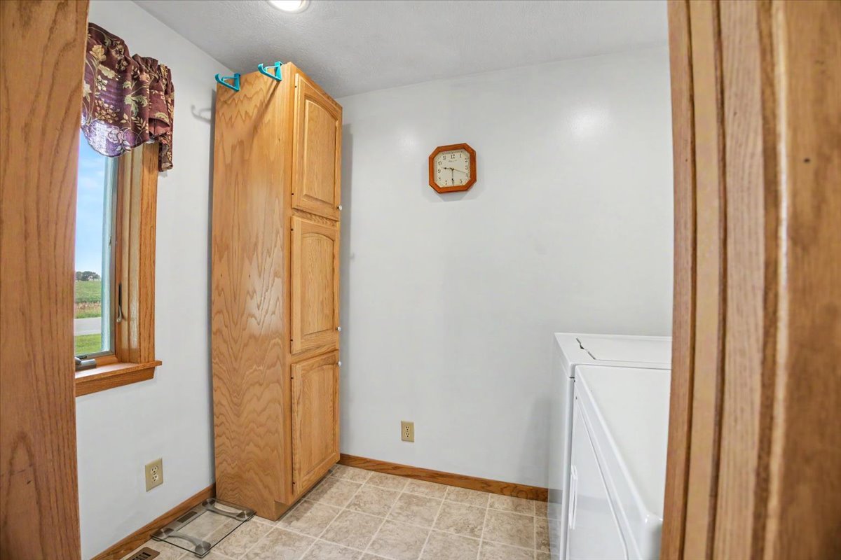 9898 E 1200 North Road Property Photo 33